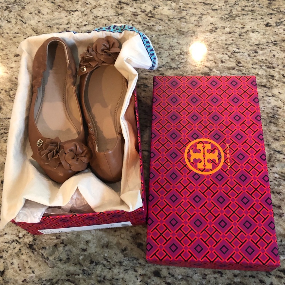 Tory Burch camel leather ballet flats